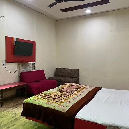 Hotel Skylark Amritsar Exterior foto