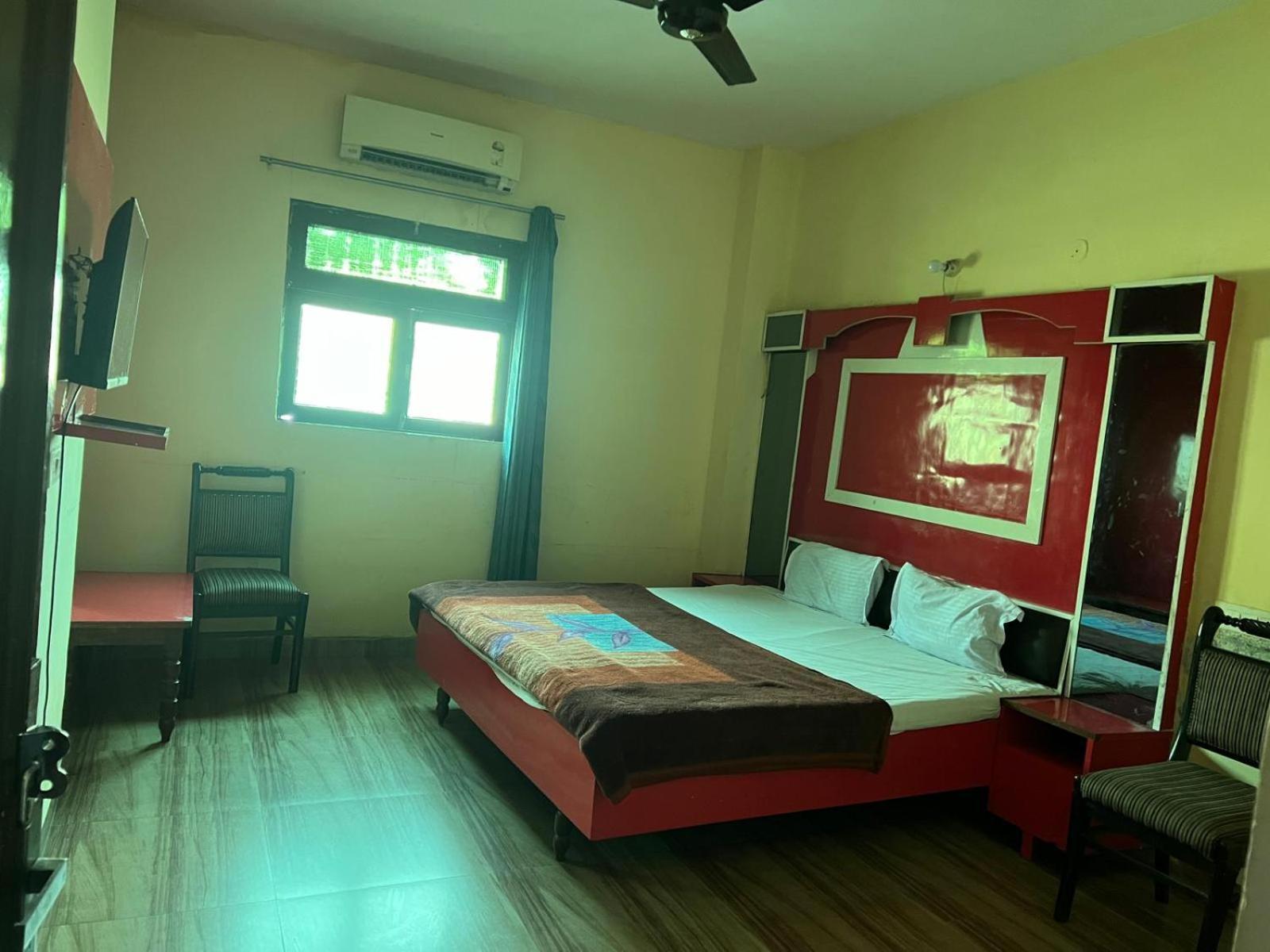 Hotel Skylark Amritsar Exterior foto
