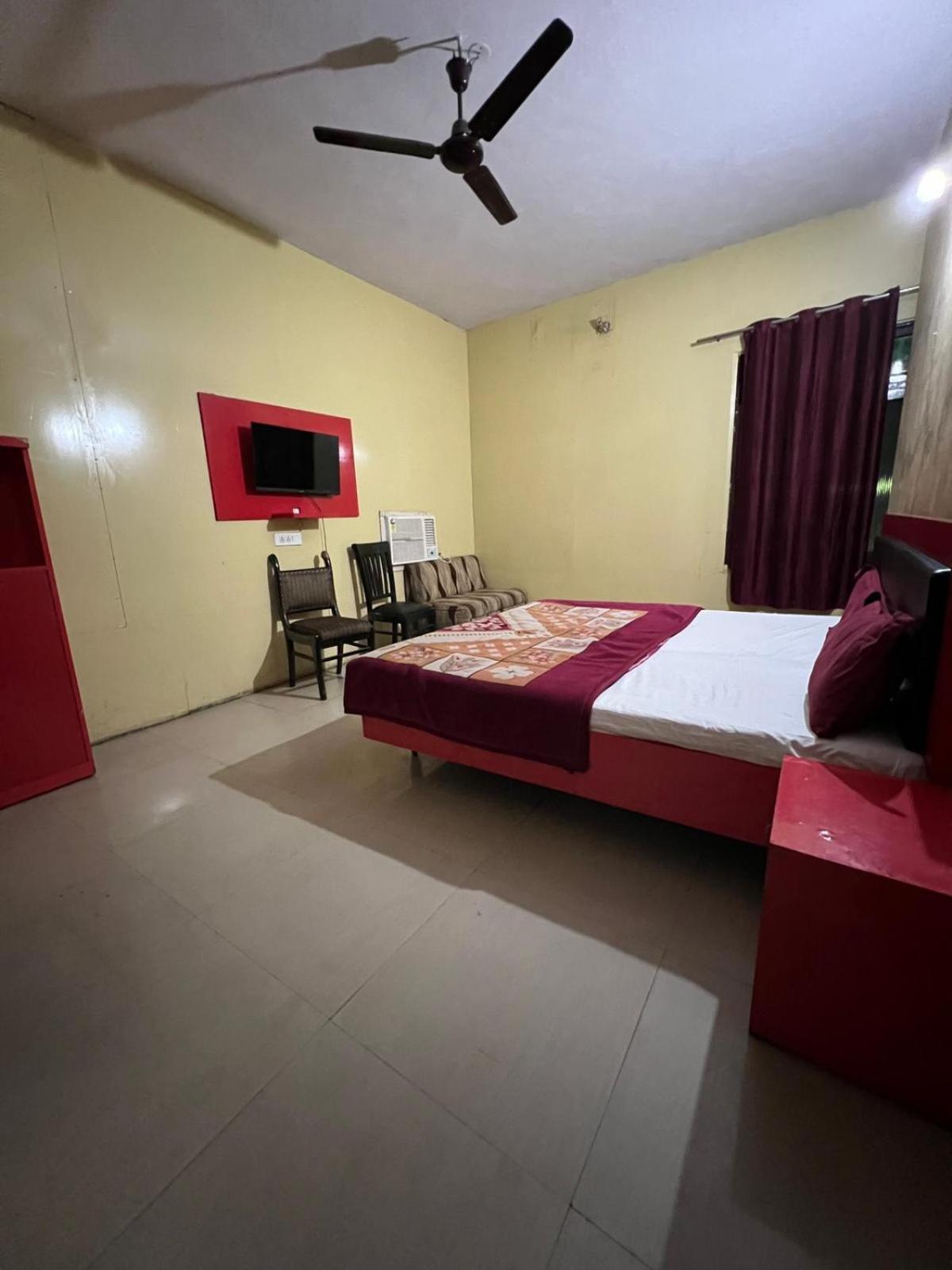 Hotel Skylark Amritsar Exterior foto
